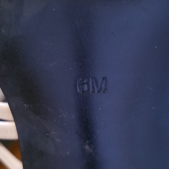 GUESS strappy high heels. Like new. Gorgeous! - Picture 5 of 5